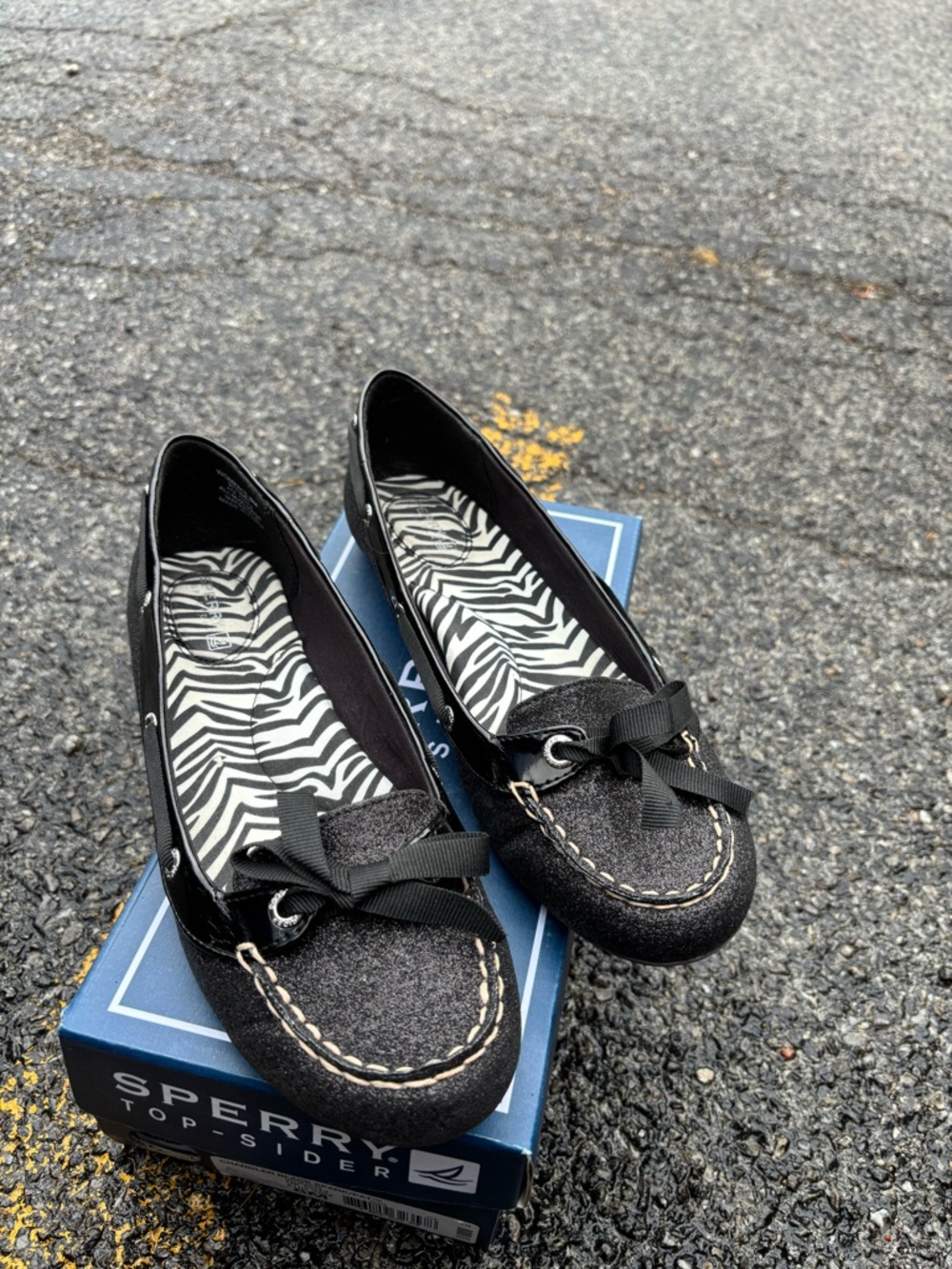Black glitter Sperry - Picture 2 of 4